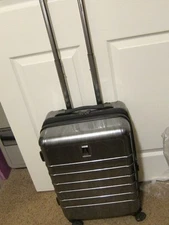 Travelpro PROGRIP ROLLMASTER LITE Spinner Carry on 20" Luggage - Gray/Black