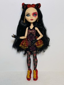 POUPEE LIZZIE HEARTS - EVER AFTER HIGH MATTEL 2015