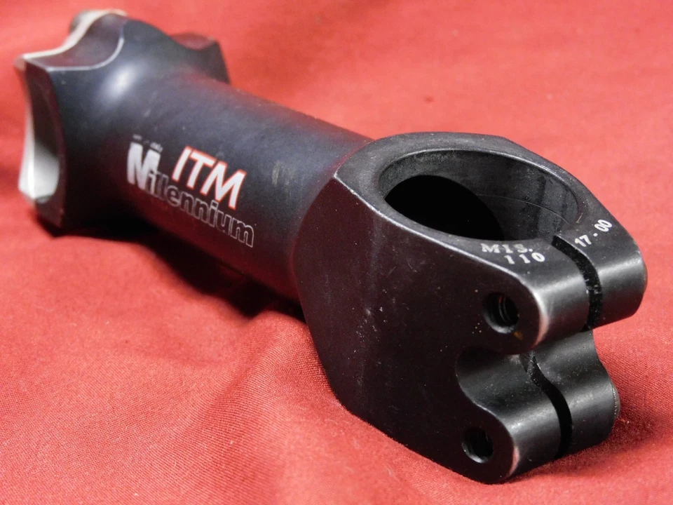 VGC 11 cm Threadless Black ITM Millenium Stem 1" x 110 mm x 26.0 mm 133 grams - Image 3 of 4