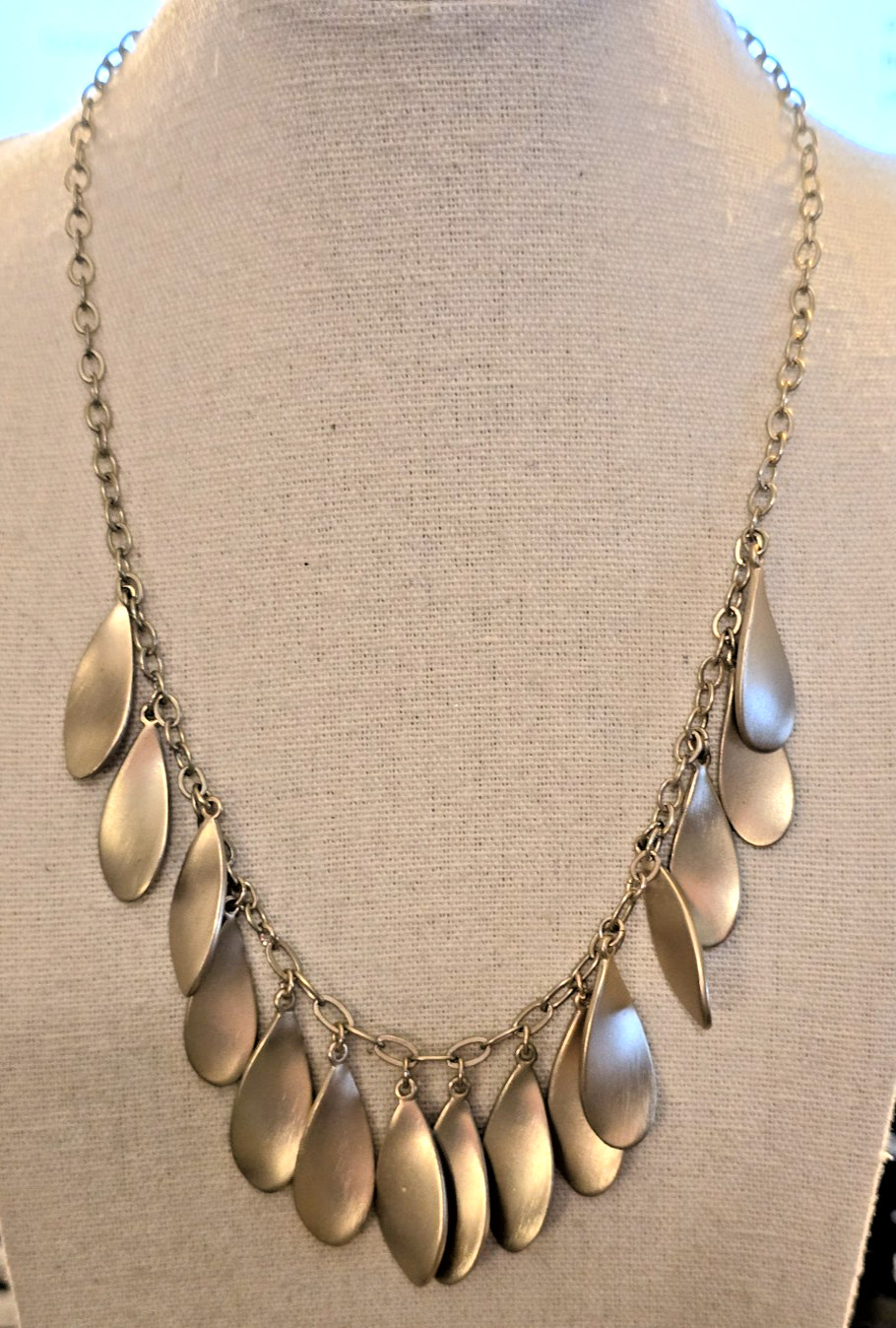 LOFT - Pointed Statement Statement Necklace - image 1