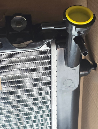 Radiador de motor NUEVO para Nissan Patrol K260 RD28T + RD28 – Radiador agua - Imagen 2 de 4