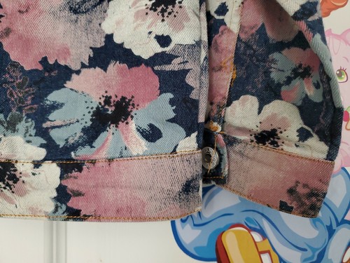Unisex Kids Soft Jean Jacket Floral Multicolor Dark Size 4-8 - Picture 4 of 10