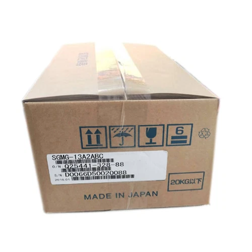 Yaskawa SGMG-13A2ABC Servo Motor 1PC New SGMG13A2ABC Expedited Shipping