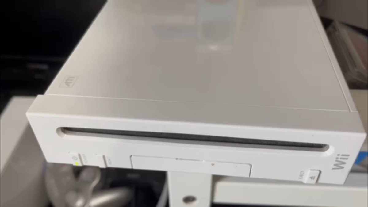 Nintendo Wii RVL-001 Console Only (WORKS BUT DOESN'T READ Nintendo Wii RVL-001 Console Only (WORKS BUT DOESN'T READ