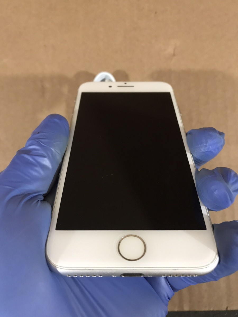 Apple iPhone 7 - 128GB - Silver (Unlocked) A1778 (GSM)(AT&T/T