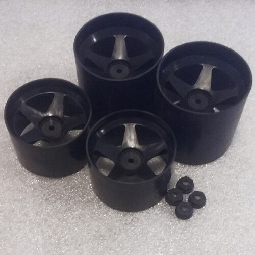 TRENO CERCHI RUOTE ANTERIORI POSTERIORI COMPLETO DI DADI YOKOMO RCBW-50 WHEELS - Picture 1 of 1