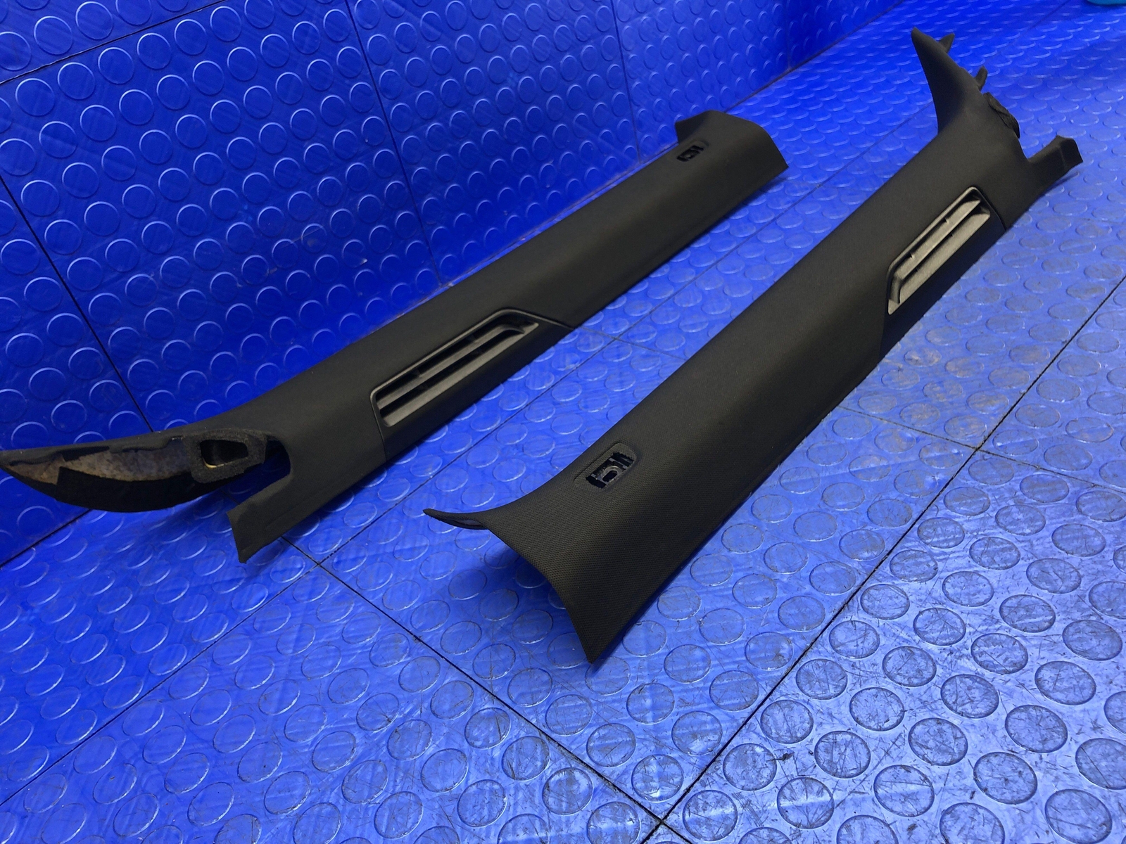 2014-2019 BMW I8 OEM FRONT LEFT RIGHT A PILLAR TRIM COVER SET BLACK 7350793
