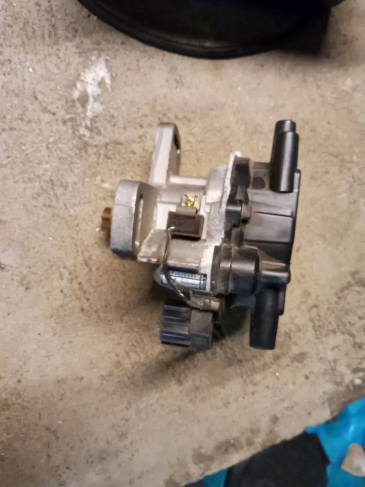 1995 Lexus SC300 (Distributor/ Coil pack) - Image 2 of 4