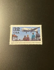 U.S. Scott #3211 Berlin Airlift - 50TH Anniversary 1998 32¢ Stamp Single MNH OG