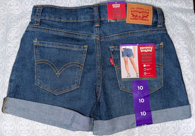 Levi Youth Denim Shorts / Size 10  New W/ Tags
