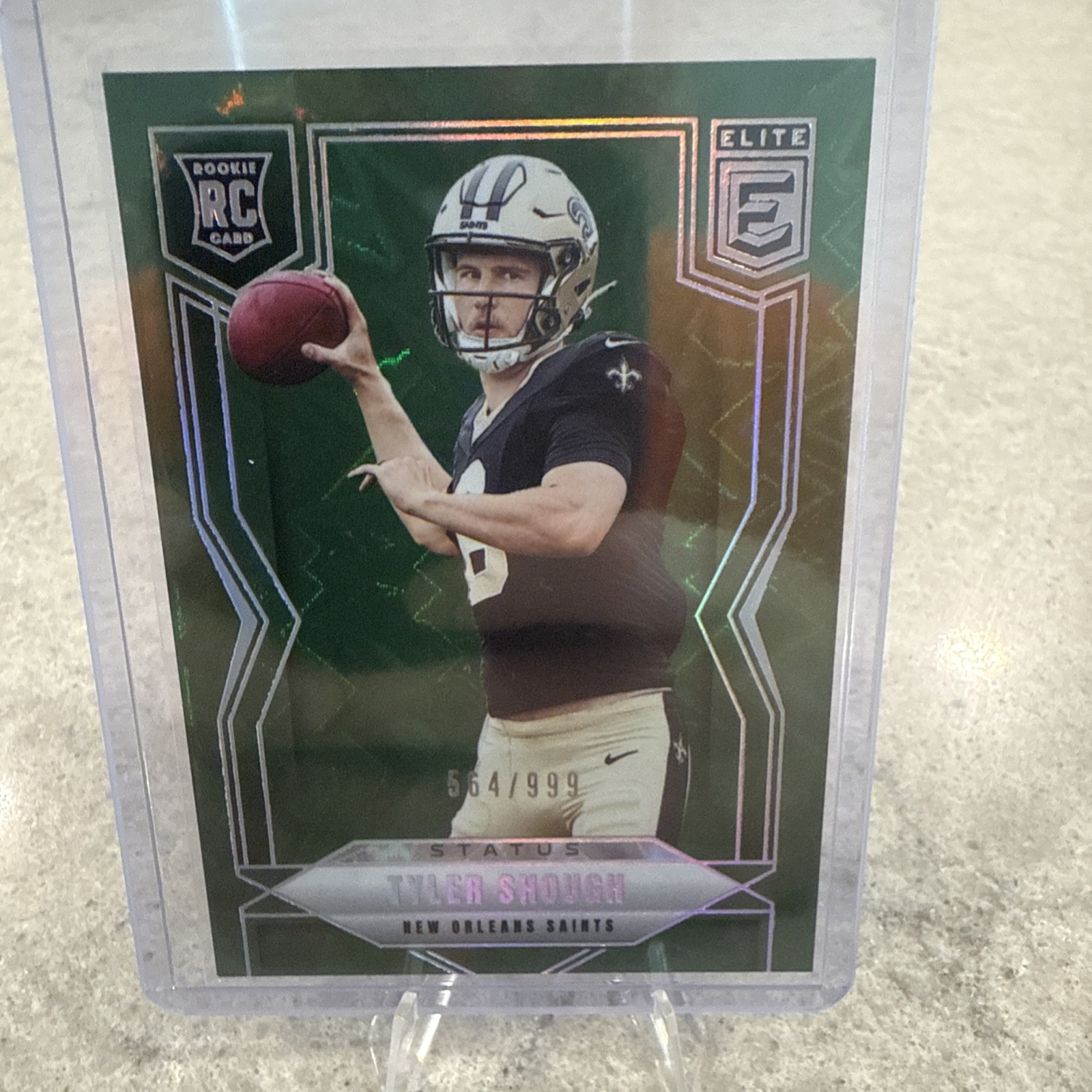 2025 Panini Donruss Elite NFL #178 Tyler Shough Status Green Explosion RC /999