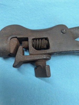 E C STEARNS VINTAGE SAW SET MADE IN USA