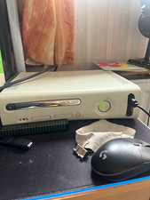 Microsoft Xbox 360 White Console 8GB PAL 1080p HDMI w/ Controller & Cables