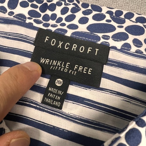Foxcroft Top Womens 24w Blue White Animal Print Button Down Blouse New - Picture 4 of 8