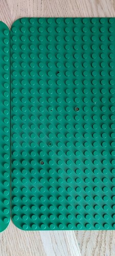 2X LEGO 10460 DUPLO Bauplatte in Grün, mit Löchern defekt - Bild 2 von 2