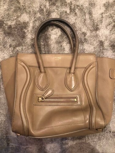 CELINE Luggage Micro Handbag Greige Leather 26cm