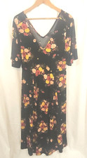 Torrid Dress Plus Size 1 18/20 Black Floral Bouquet Flowy Dress Stretchy