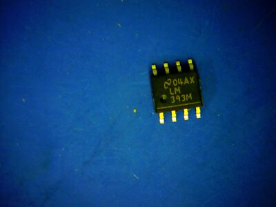 NSC  LM393M Qty of 20 per Lot IC 393 DUAL COMP SM
