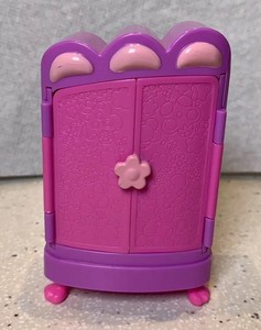 pink and purple dollhouse