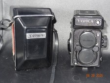 Yashica Mat-124G -- Medium Format 120 TLR Camera
