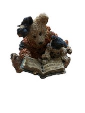 Boyds Collection. Agatha  Shelly "Scardy Cat" Pre-Owned