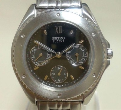 Seiko Lucent 5Y89-0A40 Damenuhr Quarz schwarzes Zifferblatt silberfarben
