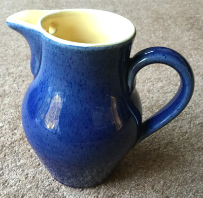 Vintage Denby blau Steinzeug Sahnekännchen 12 cm (MO23)