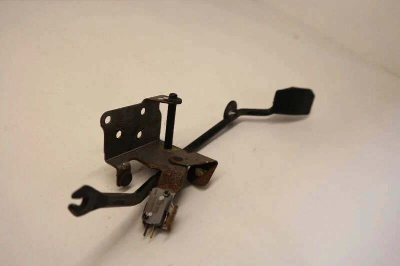 2001 ISUZU VEHICROSS GAS ACCELERATOR PEDAL  - Image 3 of 4