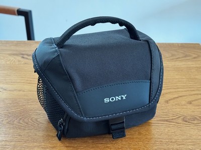 Sony LCS-U11 Kameratasche für Sony ZVE-10, Alpha 6x00 etc.