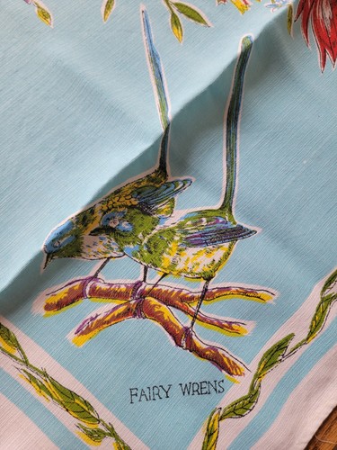 Vintage Cotton Tablecloth South Australia Souvenir Birds Flora 85 X 88 Cm - Picture 3 of 3