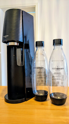 Soda Stream Terra Black Wassersprudler mit 2 Flaschen