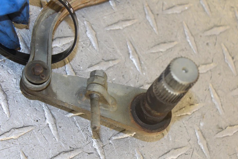 Yamaha Virago 1100 XV1100 1986 línea de freno trasero marco soporte de riel Foto 3 de 4