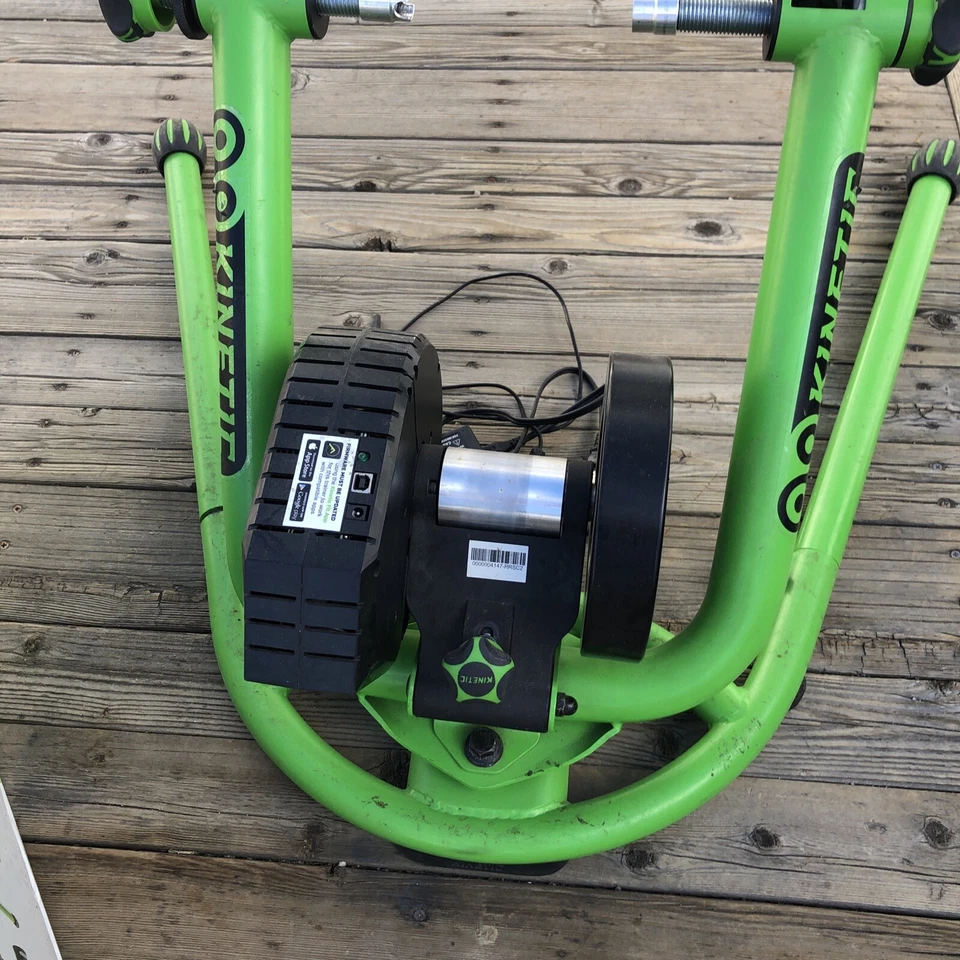 Bicicleta Estacionaria Entrenador Kinetic Rock and Roll T-6200 Bluetooth Caja Original Foto 4 de 4