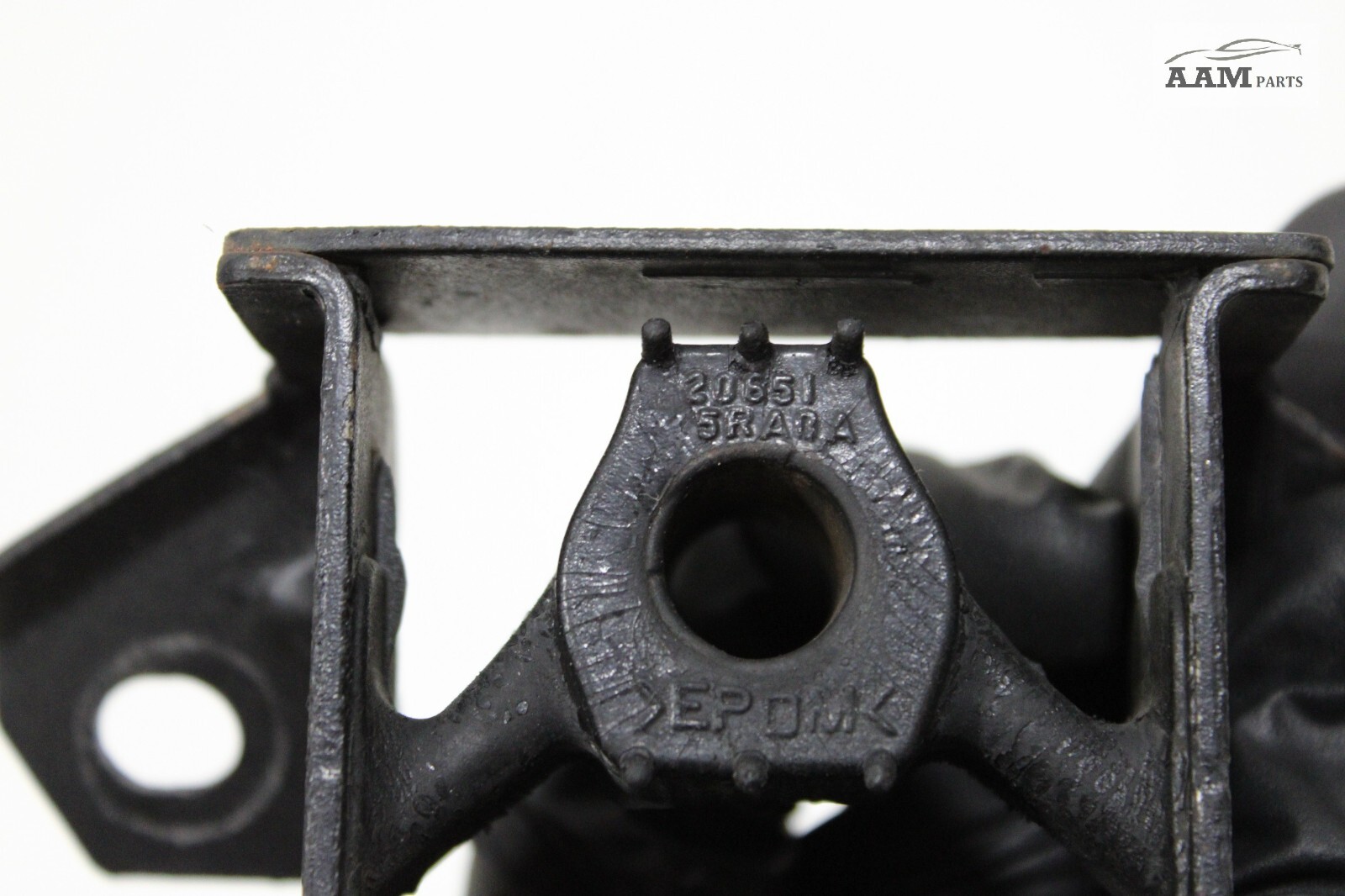 20182023 NISSAN KICKS 1.6L FWD FRONT EXHAUST DOWNPIPE HANGER BRACKET