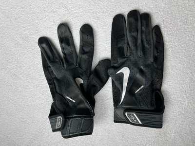 Nike  Hyperfuse Football Gloves  Large Black/White