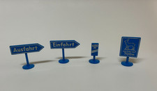 SIKU Plastik V-Serie - Verkehrszeichen aus den 60er / 70er Jahren