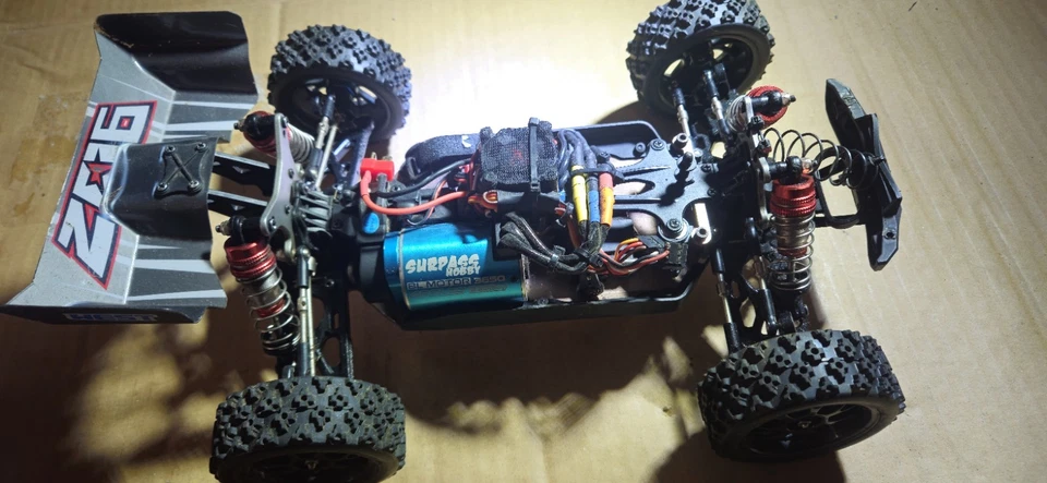 wltoys 144001 Buggy 1:14 Brushless mit Viel Zubehör! - Bild 2 von 4