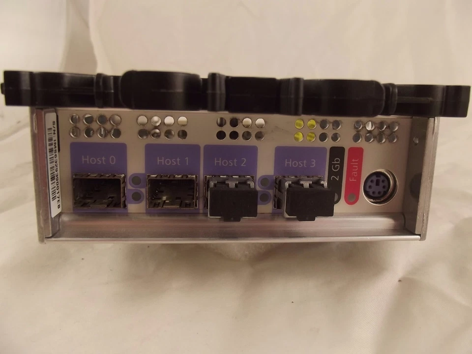 Xyratex 63293-03 Launch 3 Telecom AT FC QLogic Controller 20-2 - Image 4 of 4