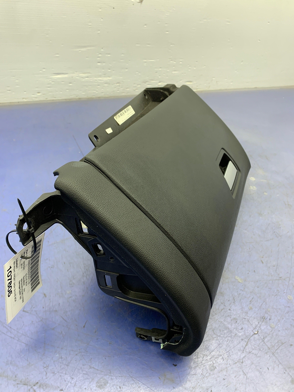 2014 - 2017 MASERATI GHIBLI OEM RIGHT FRONT DASH GLOVE BOX ASSEMBLY 60019274