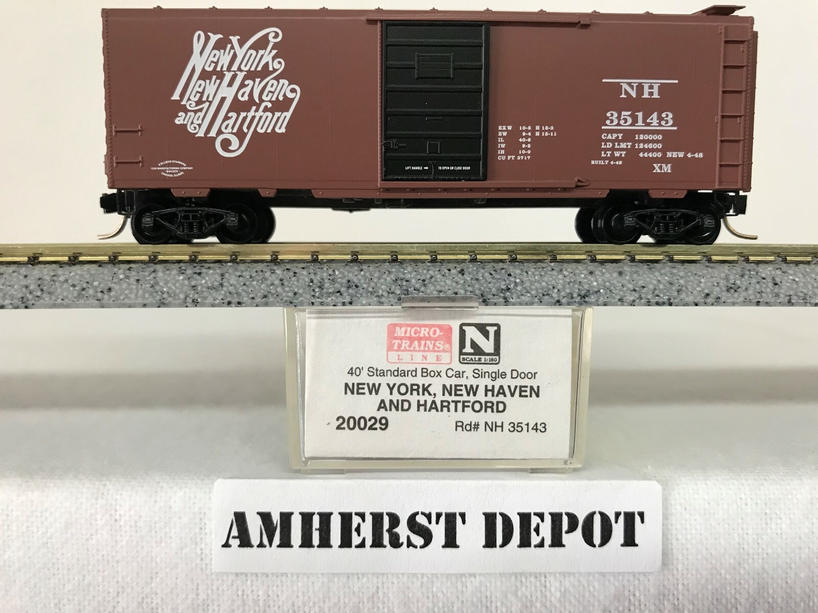 MicroTrains Box Car New York New Haven Hartford 40' NH Boxcar NH Brown