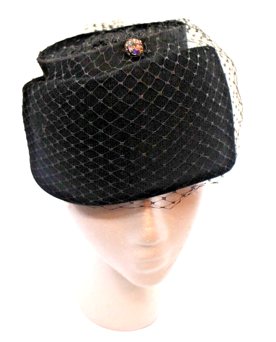 Vintage USA Union Made Womens Black Velour Pillbox Hat with  display picture 1