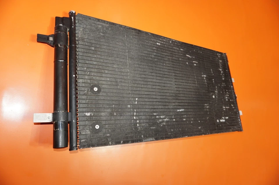 CONDENSADOR AUDI Q5 A4 A5 AC 2009 2010 2011 2012 8K0260403AF OEM Foto 3 de 4