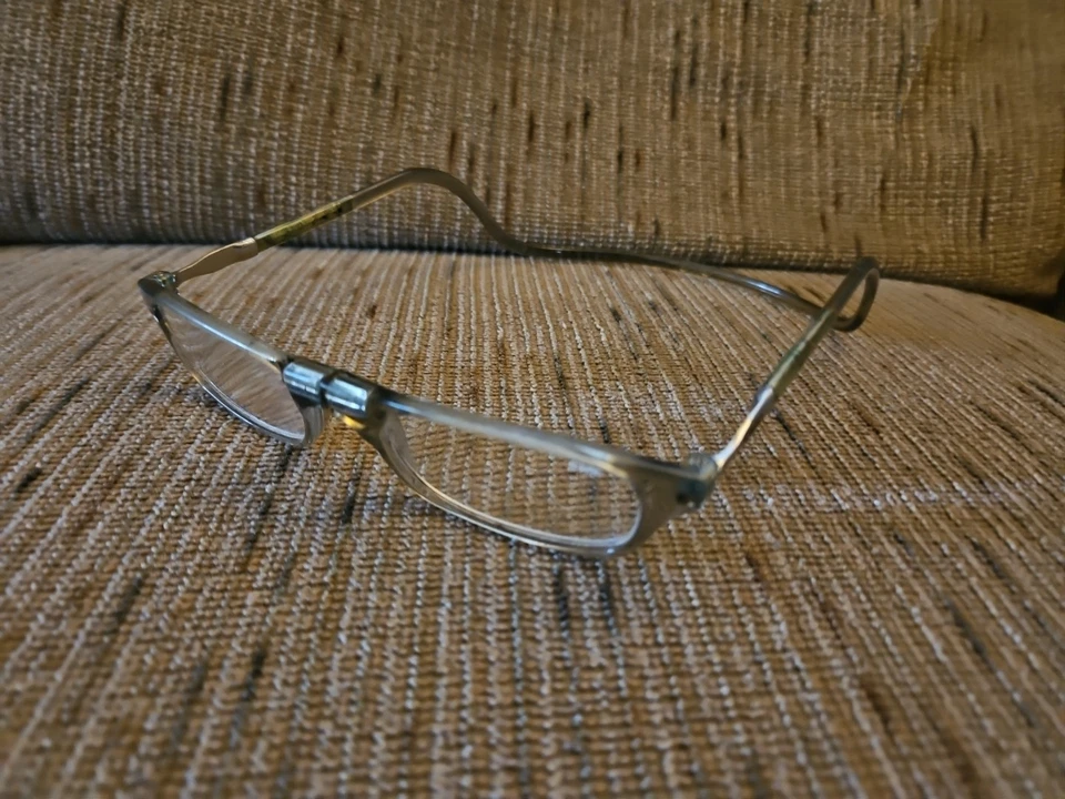 Gafas de lectura Clic Magnetic +1,75 usadas gris cristal Foto 2 de 2