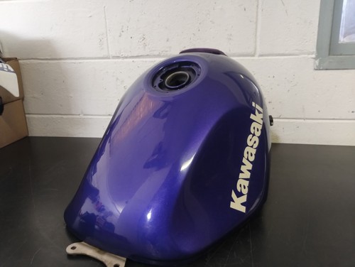 SERBATOIO BENZINA ORIGINALE KAWASAKI ZZR 600 ANNI 1997 1998 1999 2001 - Foto 5 di 22