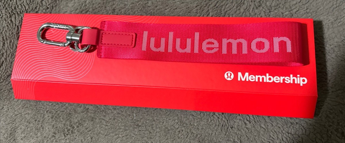 NEW Exclusive Lululemon Collective Pinnacle Never Lost Keychain