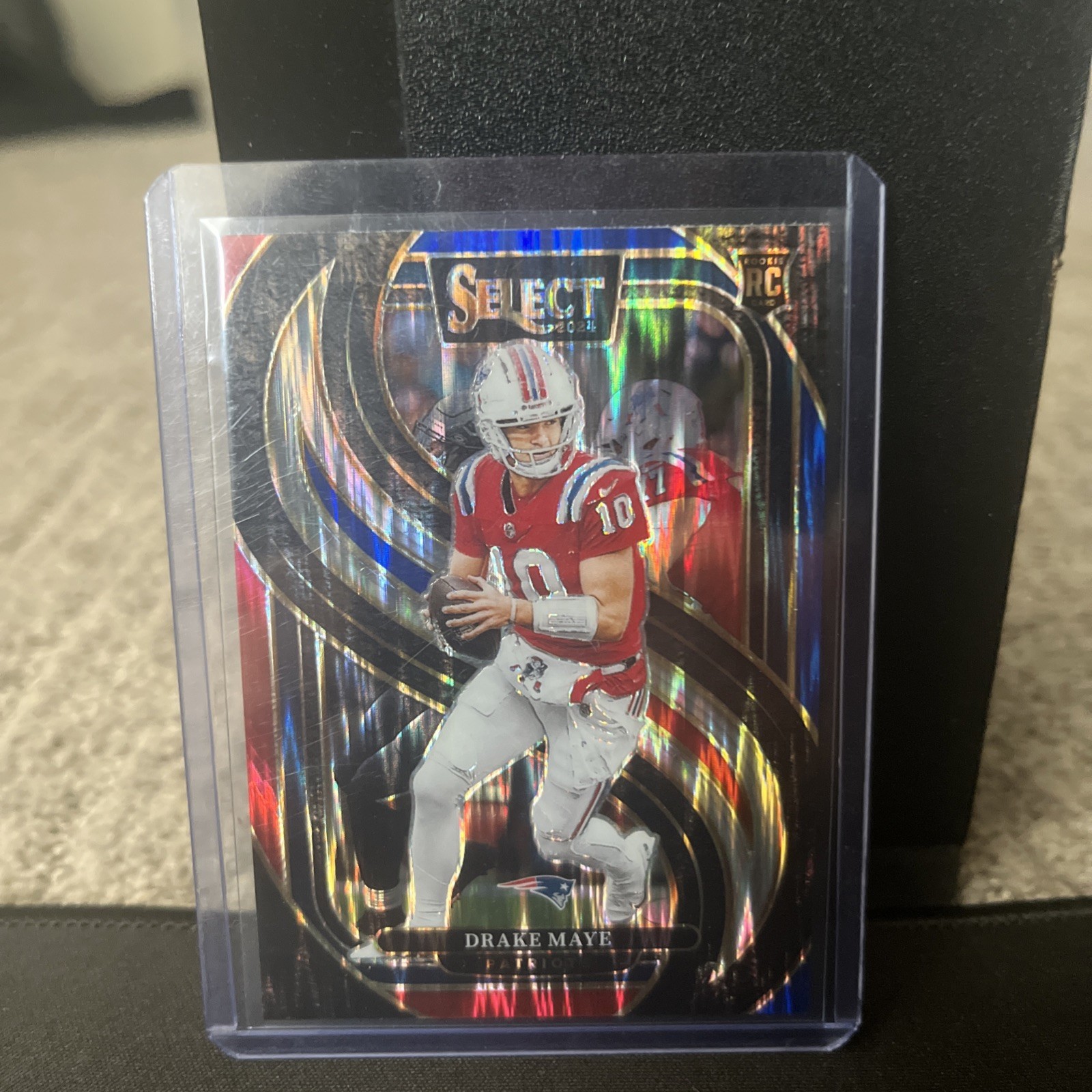 2024 Panini Select - Premier Level Drake Maye #113 Red & Blue Shock Prizm (RC)