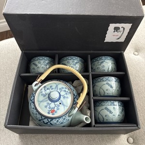 Arita-yaki Japan Porcelain Blue Tea pot & 5 Tea Cup Set