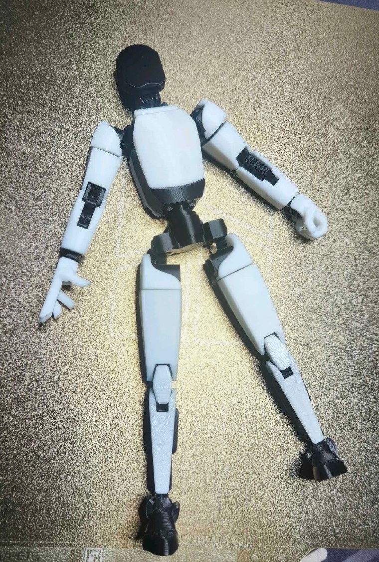 【美品未開封】テスラ　オプティマスフィギア オプティマスフィギュアが日本でも販売開始
