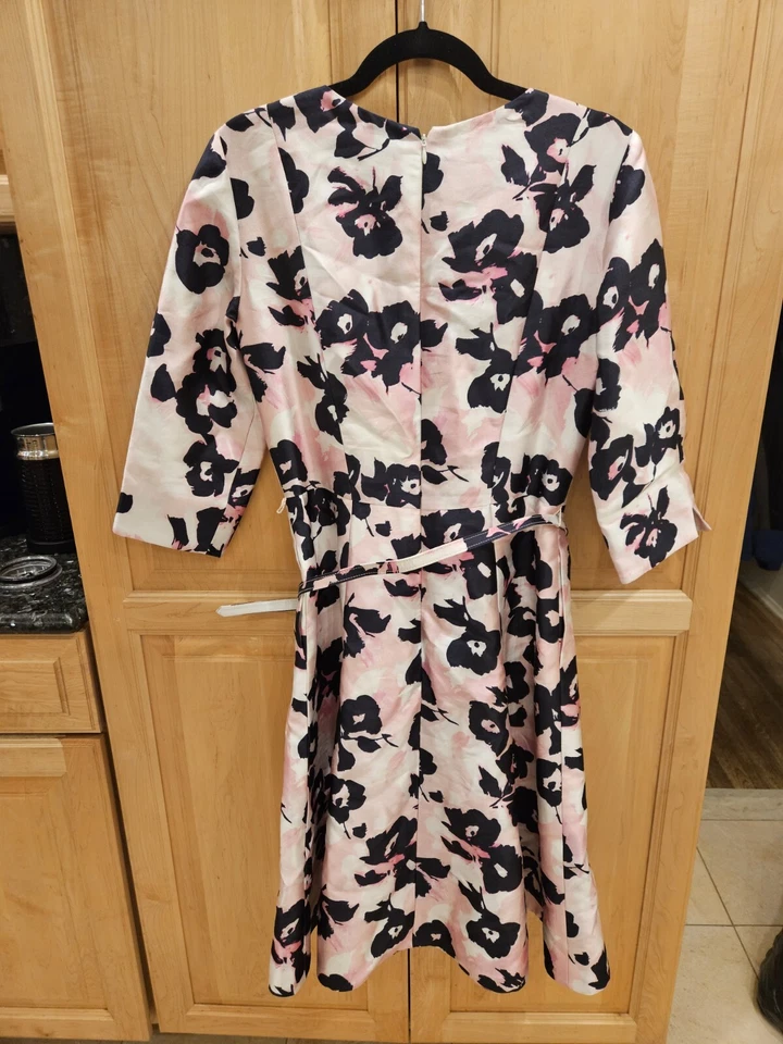 Oscar De La Renta 分领粉色花卉合身喇叭丝绸连衣裙 8 码全新无标签 2940 美元 — 第 4/4 张图片