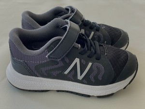new balance kids size 8